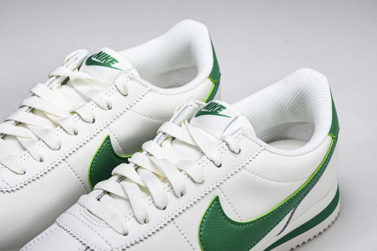  Nike Cortez Classic DM4044 104