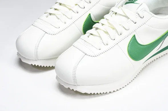 Nike Cortez Classic DM4044 104 