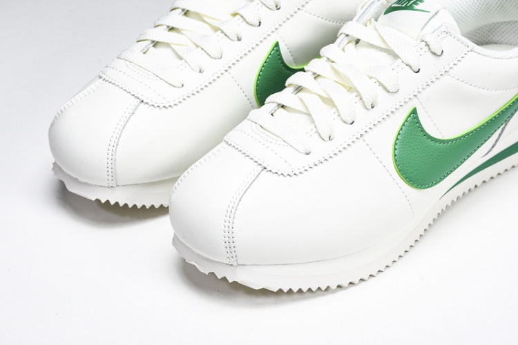  Nike Cortez Classic DM4044 104
