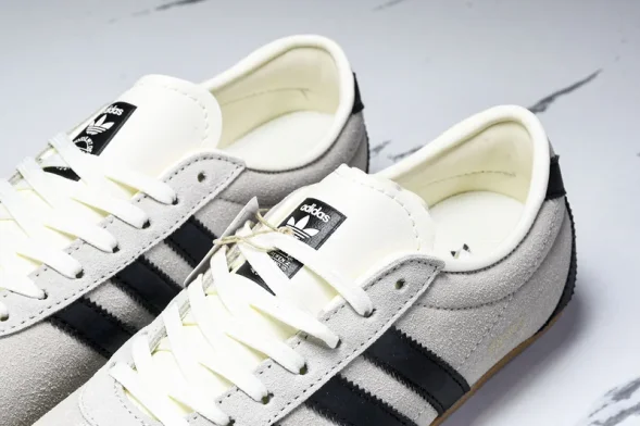 Adidas Tokyo W JI0182 