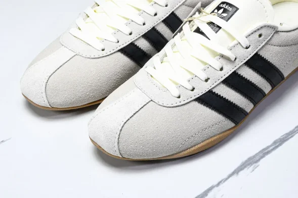 Adidas Tokyo W JI0182 