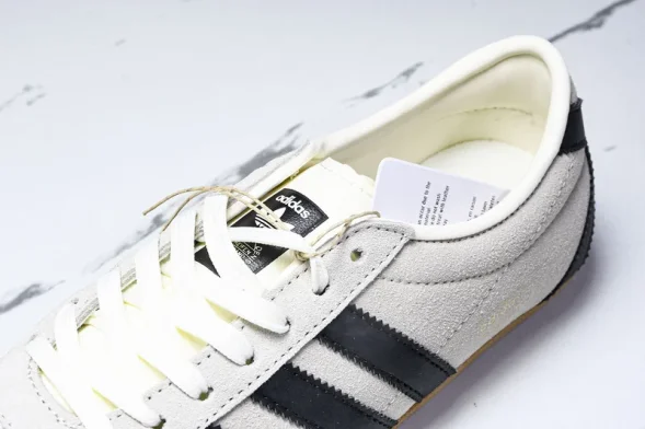 Adidas Tokyo W JI0182 