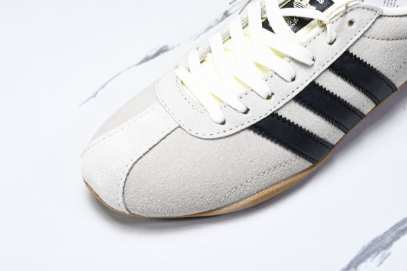 Adidas Tokyo W JI0182 