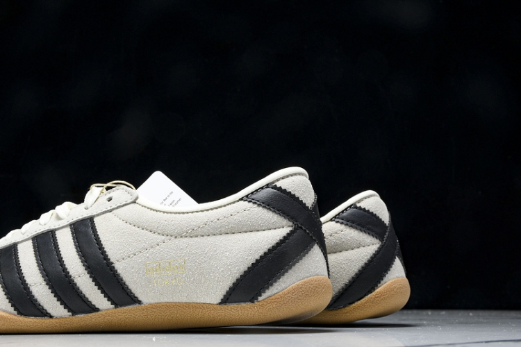 Adidas Tokyo W JI0182