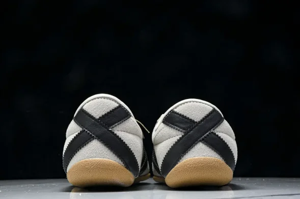 Adidas Tokyo W JI0182 