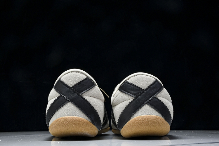 Adidas Tokyo W JI0182