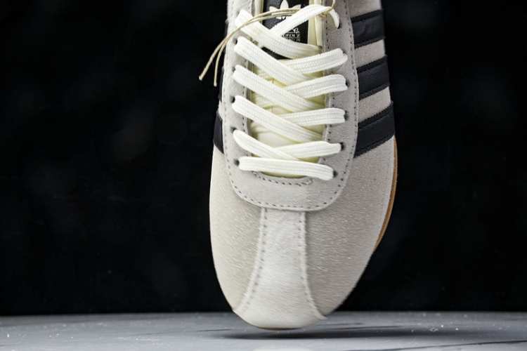 Adidas Tokyo W JI0182
