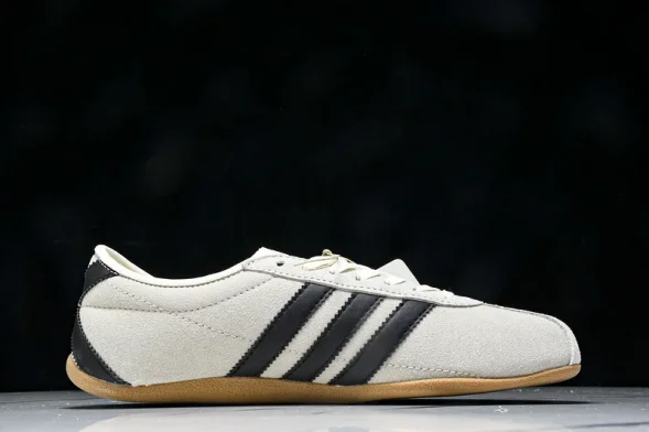 Adidas Tokyo W JI0182 
