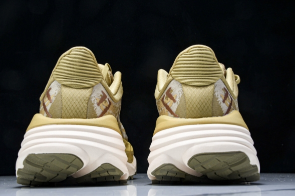 Hoka Stinson 7 141530 WHF 