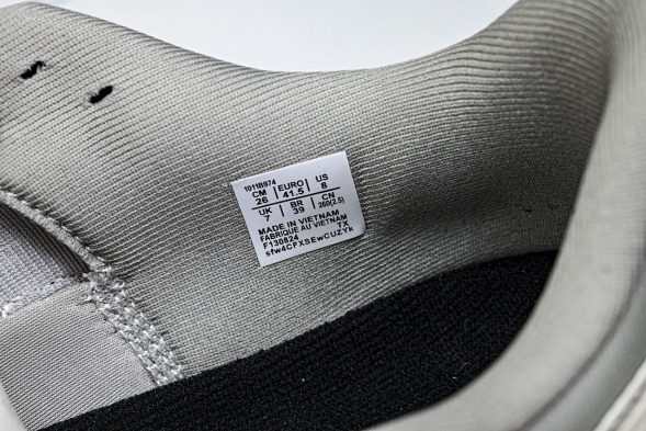 Asics Novablast 5 1011B974-031 