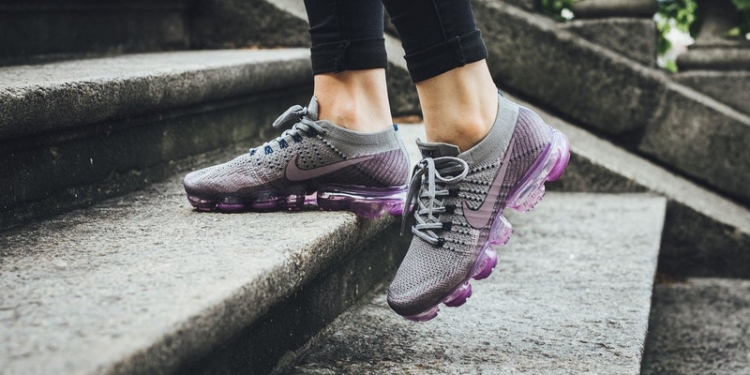 Nike Air VaporMax Flyknit 899472-400