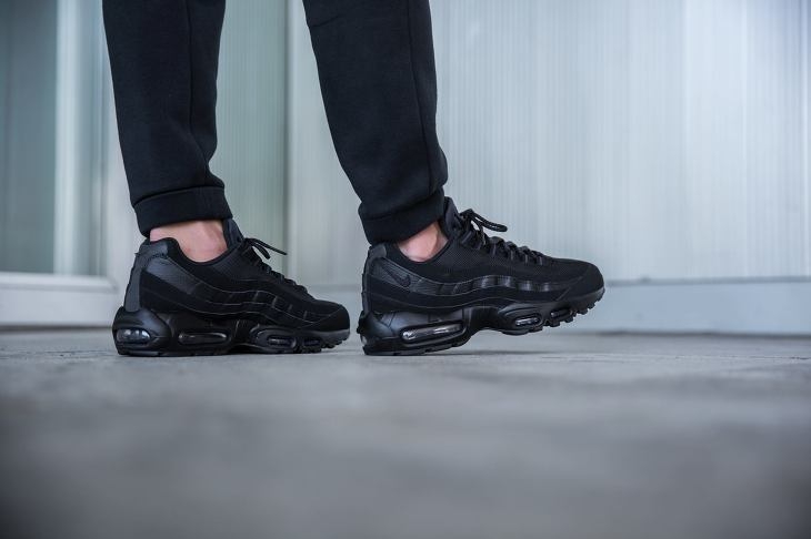 Nike air max 95 Triple Black AllSTARSHOE.RU