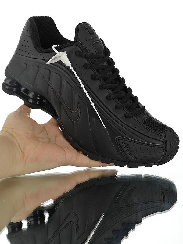 Nike Shox R4