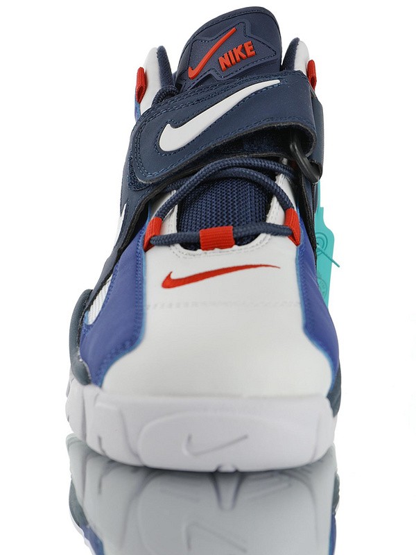 Nike Air Barrage Mid QS