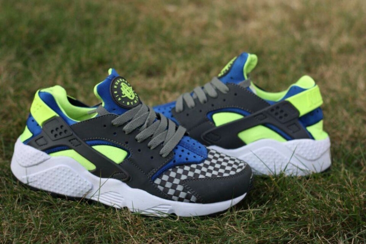 Nike Air Huarache LE