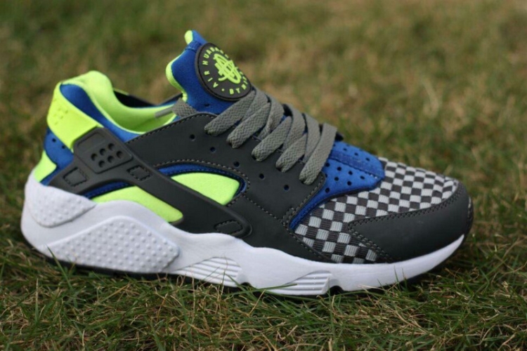 Nike Air Huarache LE