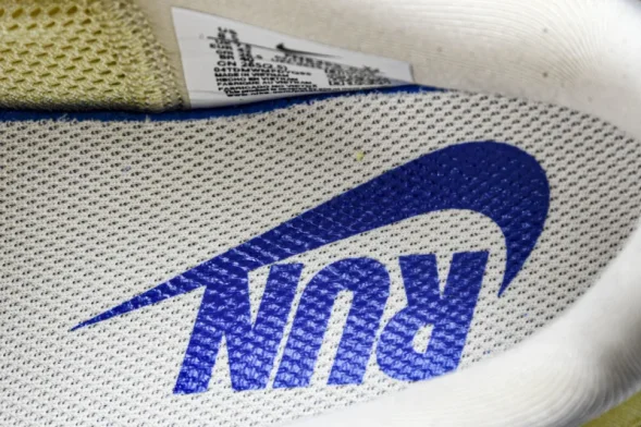 Nike Air Zoom Vomero Premium FN8453 025 