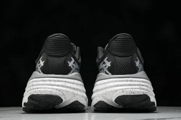 Hoka Stinson 7 1141530 BCKT 