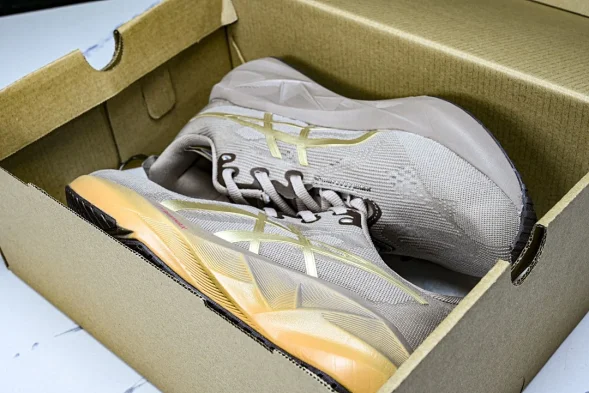 Asics Novablast 5 1012B815-020 