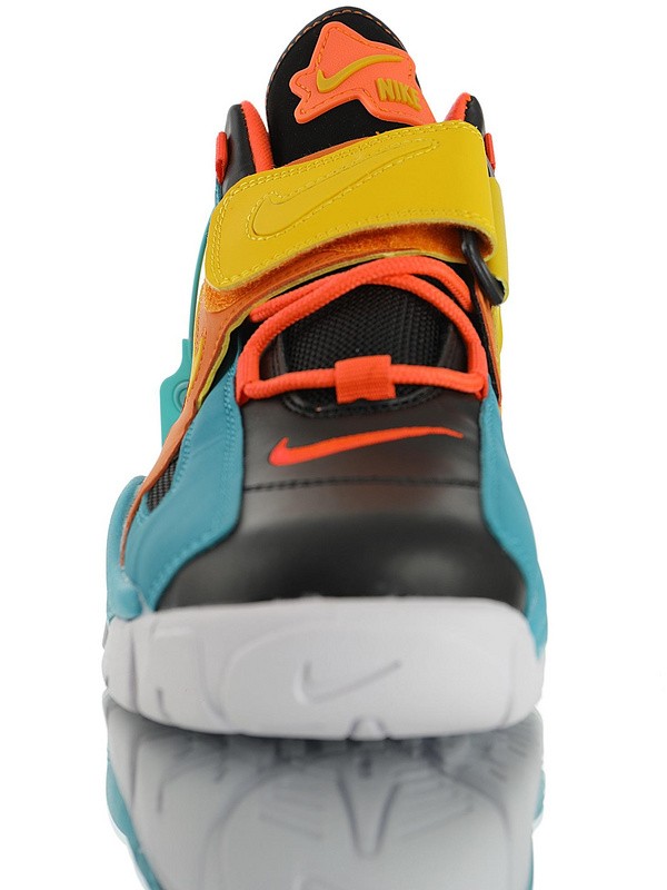 Nike Air Barrage Mid QS 