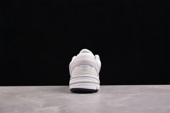 Adidas Astir M HP9039  