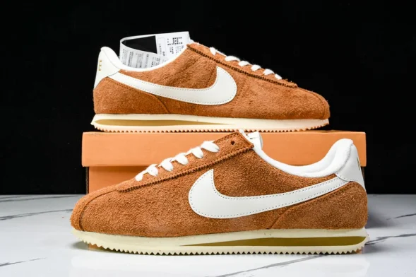 Nike Cortez Classic HF3142-200 