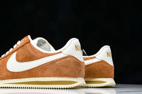 Nike Cortez Classic HF3142-200 
