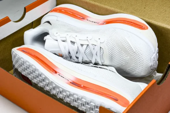 Nike Air Zoom Vomero Premium HQ2050-631 