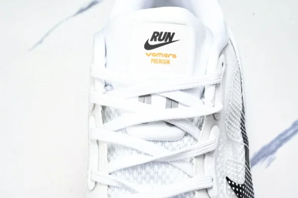 Nike Air Zoom Vomero Premium HQ2050-631 