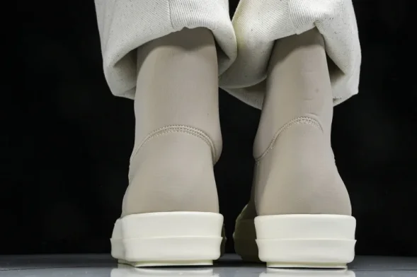 Rick Owens Cargo Fetish DS01C6808 MU Milk 
