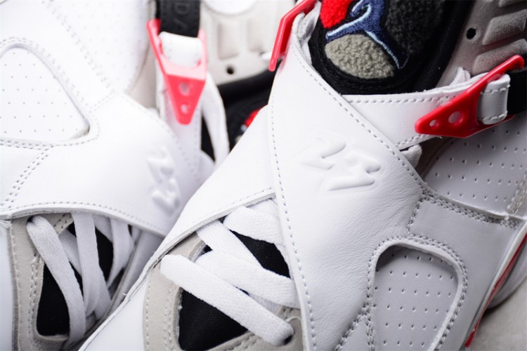 Nike Air Jordan 8 "Bugs Bunny" 305381-103