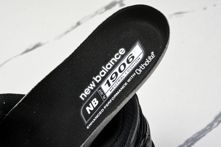  New Balance 1906 M1906RBB