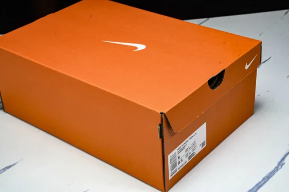 Nike Air Zoom Vomero Premium HQ2050-100 