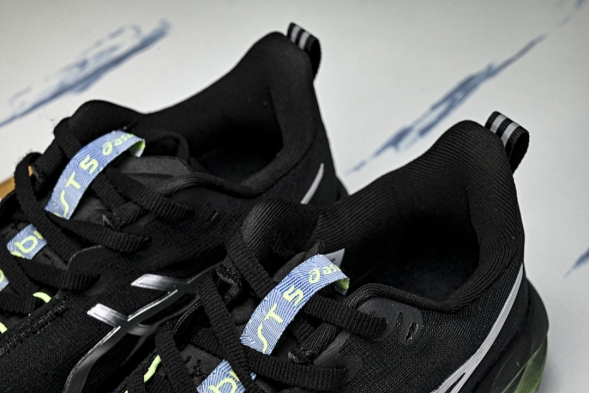 Asics Novablast 5 1011C031-001 