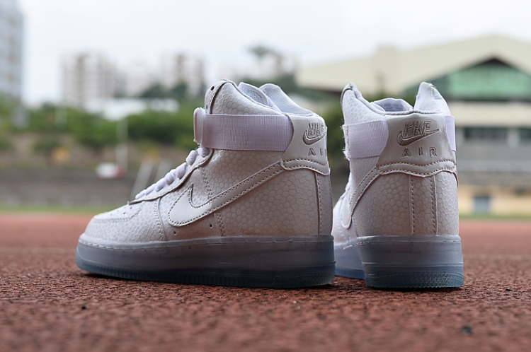 Nike WMNS Air Force 1 HI PRM 