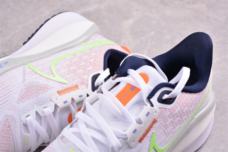  Nike Air Zoom Vomero 17 FB8502-100