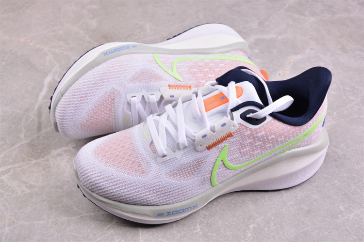  Nike Air Zoom Vomero 17 FB8502-100