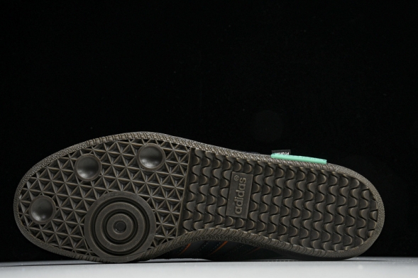 PandaPrank x Adidas Samba OG DIY IG1024 