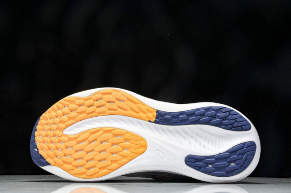 Asics Gel-Nimbus 26 1011B794-020 