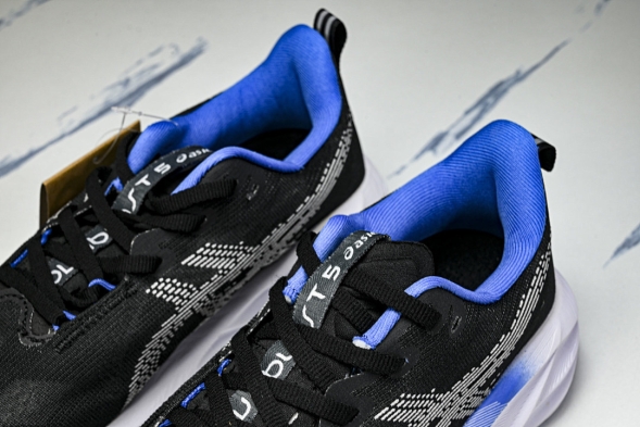 Asics Novablast 5 1011B974-001 