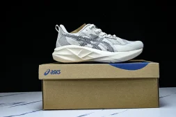 Asics Novablast 5 1011B974-250