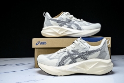 Asics Novablast 5 1011B974-250