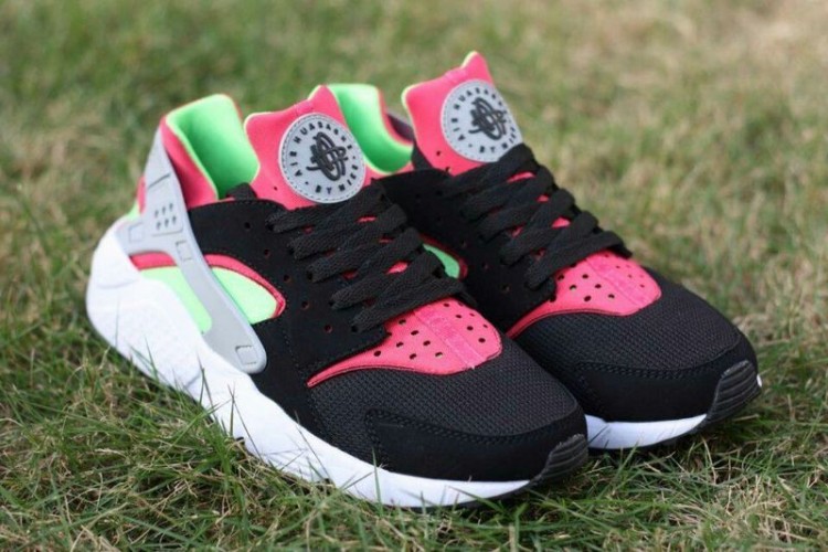 Nike Air Huarache LE