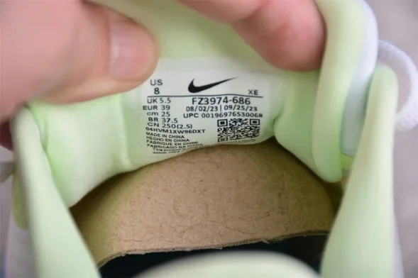 Nike Air Zoom Vomero 17 FZ3974-686 