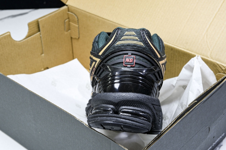  New Balance 1906 M1906RKS