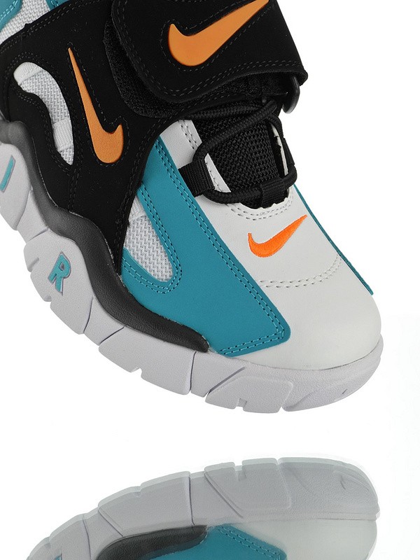 Nike Air Barrage Mid QS 