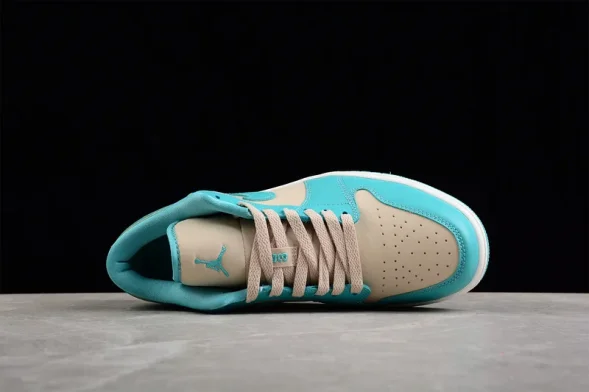 Nike Air Jordan 1 low DC0774-131 