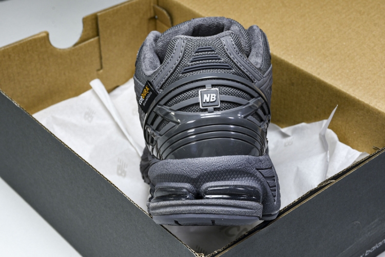  New Balance 1906 M1906RU
