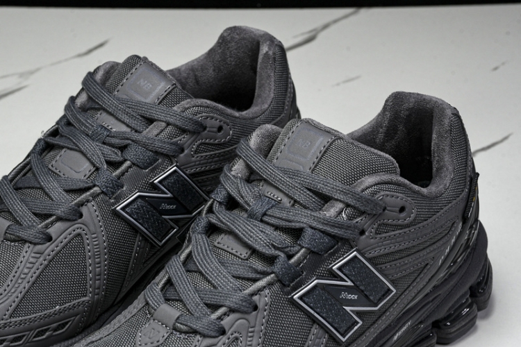  New Balance 1906 M1906RU