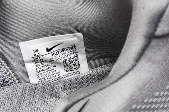 Nike Air Zoom Vomero Premium HQ2050 755 